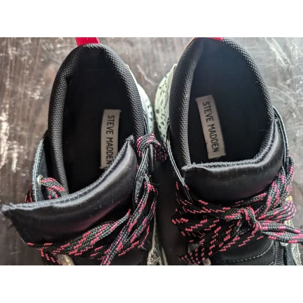 STEVEN MADDEN LIMITED EDITION CLIFF SNEAKERS SIZE  8.5‎ Silver Black Pink Nice